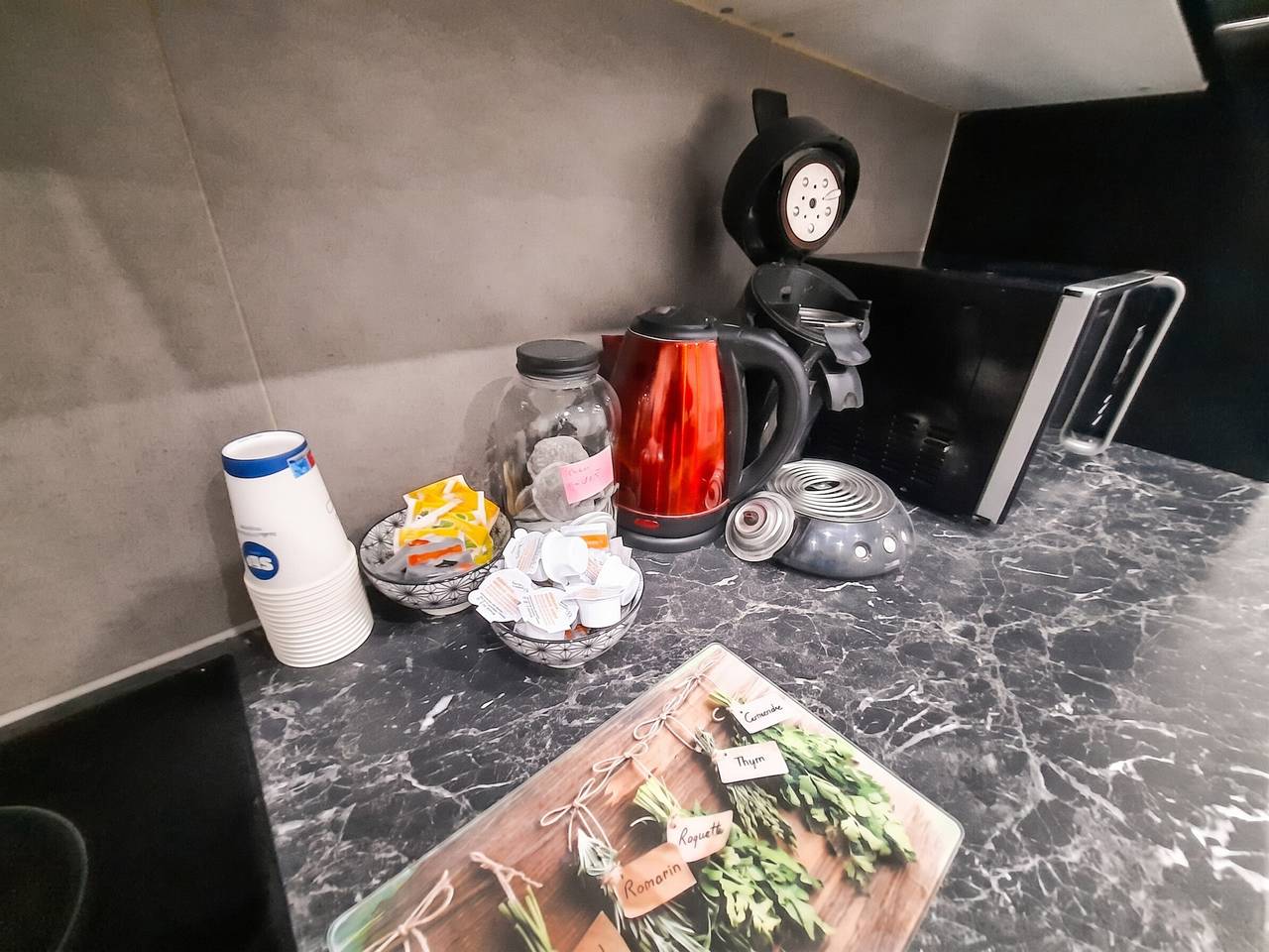 Appartement entier, Appartement moderne à Molenbeek-Saint-Jean / 77 m² / Parking in Molenbeek-Saint-Jean, Flandre