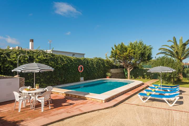 Chalet para 4 personas, con terraza y jardín en Menorca - 3