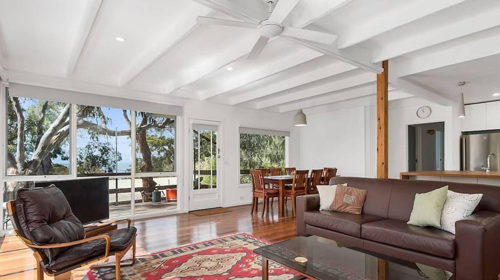 Whispering Gums · Lorne Ocean Views, Pet Friendly Ev charger in Lorne, Great Ocean Road