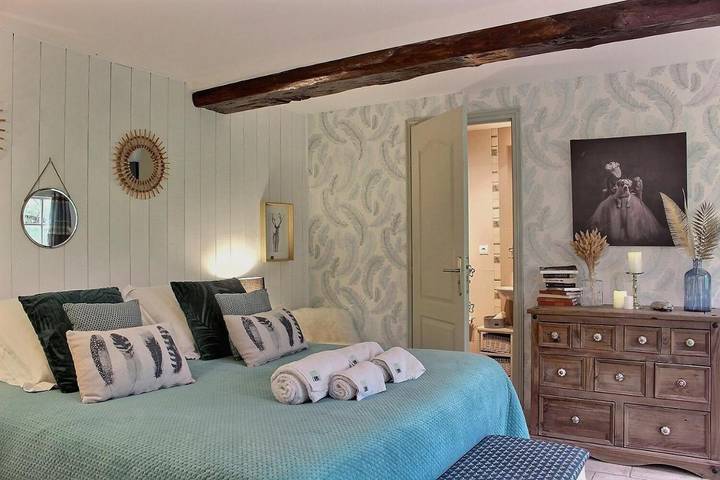 Gîte pour 2 personnes, avec jardin et terrasse ainsi que vue et sauna, animaux acceptés à Les Champeaux - 4