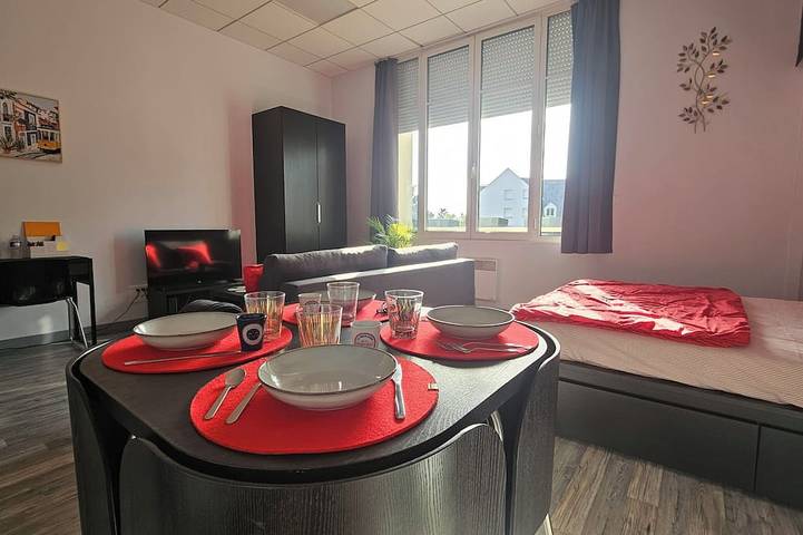 Ganze Wohnung, Studio de la Liberté - Air Conditioning - Sleeps 4 in Châteauneuf-sur-Loire, Loire-Tal