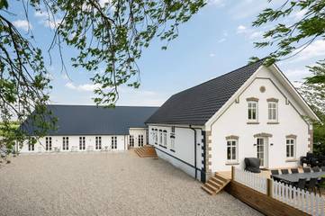 Ferienhaus für 24 Personen, mit Terrasse und Sauna in Højer