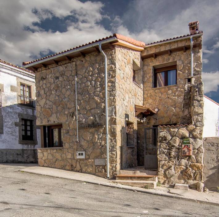 Casa rural para 6 personas, con Terraza en Hoyos del Espino