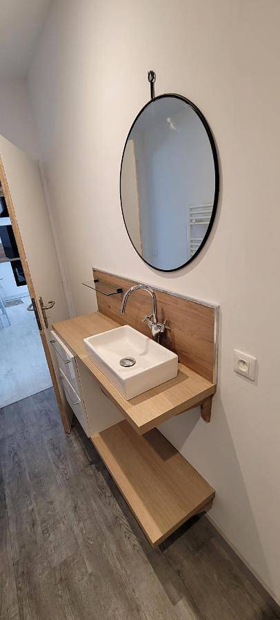Appartement entier, Two-Bedroom Apartment in Saint-Julien-l'Ars, Vienne (France)