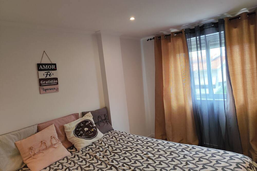 Ganze Wohnung, Apartment in the center of Palmela. Close to beaches and mountains! in Palmela, Naturpark Arrábida