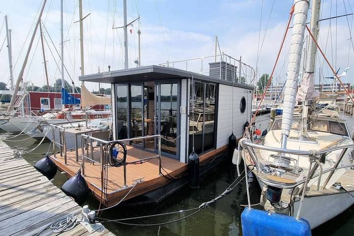 Hausboot für 2 Personen, mit Terrasse in Schleswig