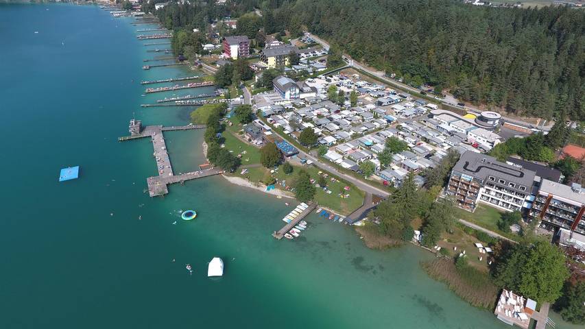 Camping per 6 persone, con giardino e piscina nonché vista lago e terrazza, con animali domestici in Carinzia