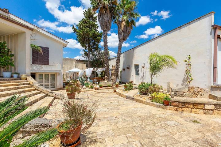 Casa de huéspuedes para 4 personas, con jardín - 1