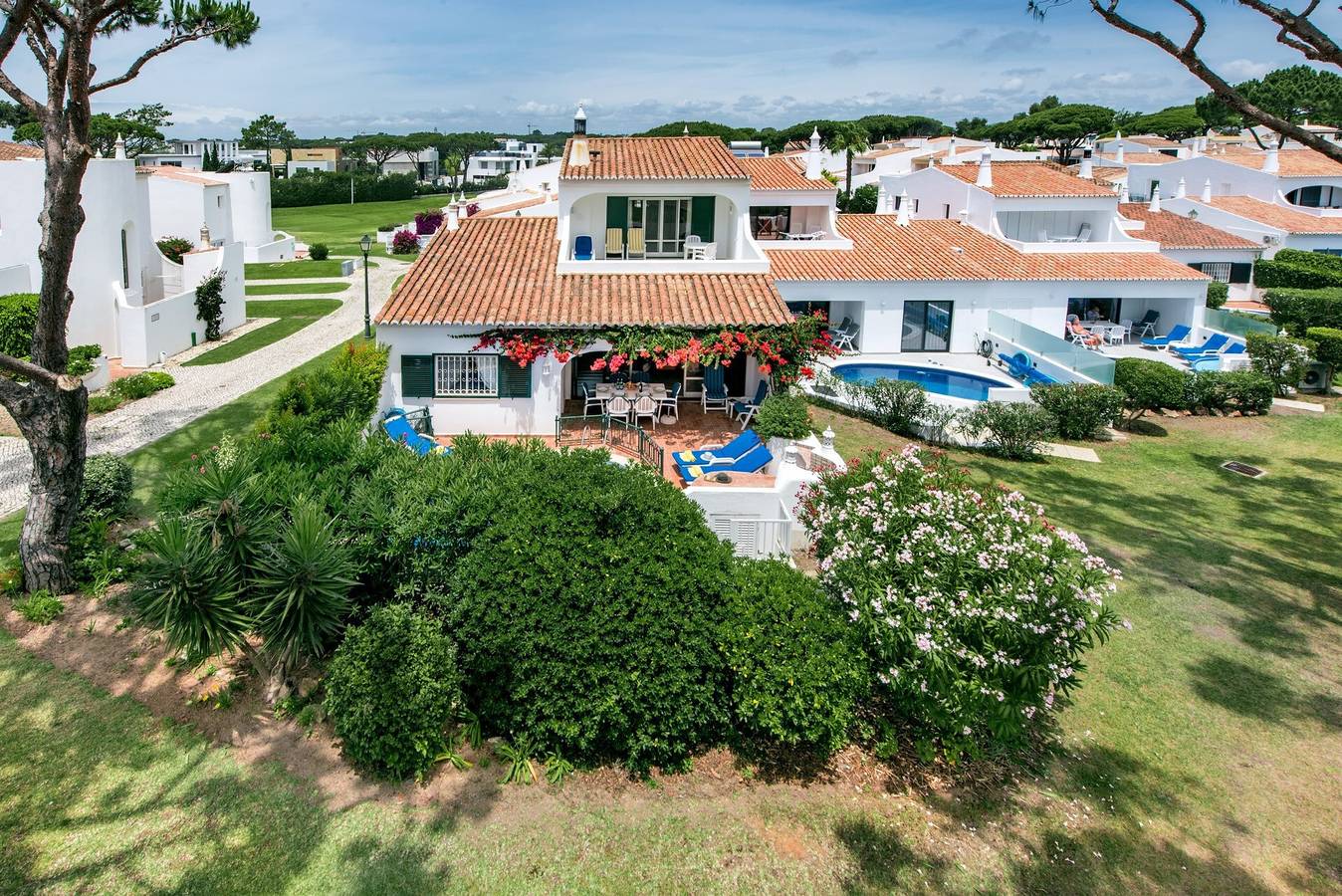 Villa "Mng Elliott 49" com piscina privada e Wi-Fi in Vale do Lobo, Almancil