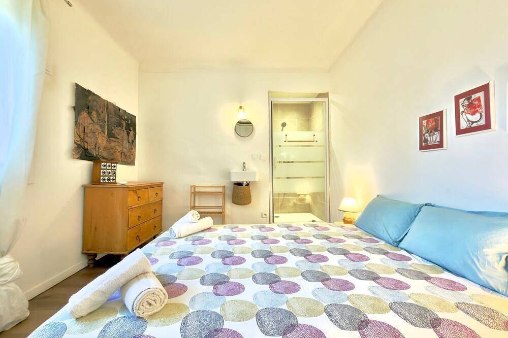 Apartamento entero, La Villa des Gardies, Medieval Charm in Vézénobres, Región de Alès