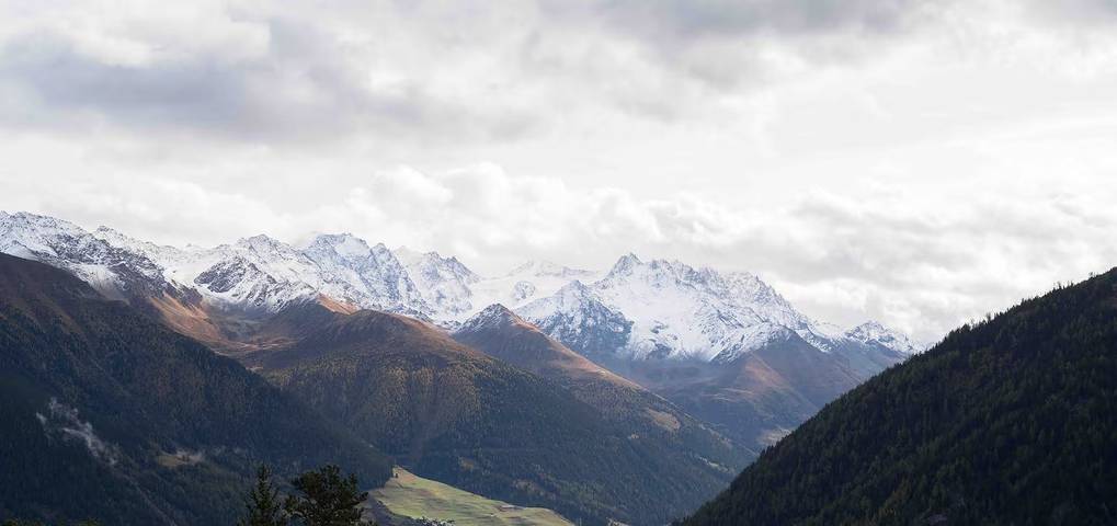 Ferienhaus für 8 Personen, mit Sauna und Garten sowie Seeblick in Orsières