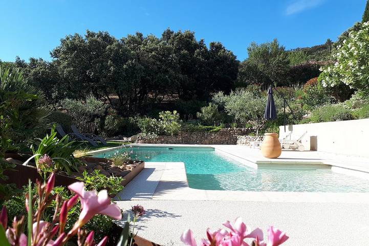 Villa pour 6 personnes, avec terrasse et jardin - 1