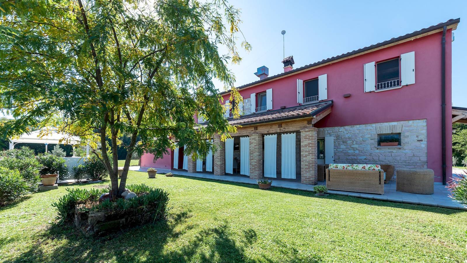 Cascina Marianna 12+4, Emma Villas in Fossombrone, Valle del Metauro
