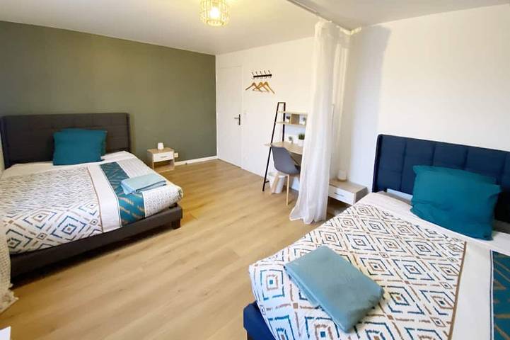Appartement entier, A4 - Appart 15 pers • Antony-Orly • Clim • Parking in Antony, Hauts-de-Seine