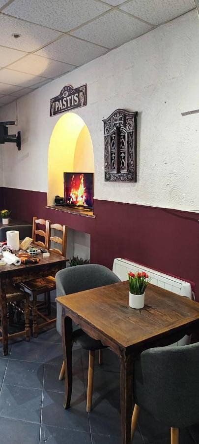 Hôtel pour 2 personnes, avec terrasse, animaux acceptés à Saint-Sauveur-sur-Tinée - 3