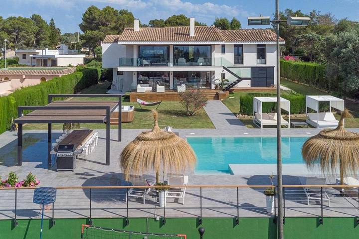 Villa für 8 Personen, mit Whirlpool und Garten sowie Pool - 1