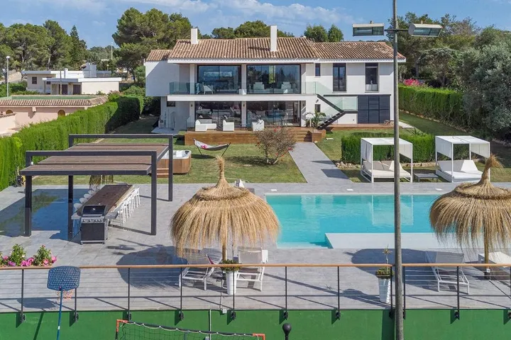 Villa für 8 Personen, mit Whirlpool und Garten sowie Pool - 1