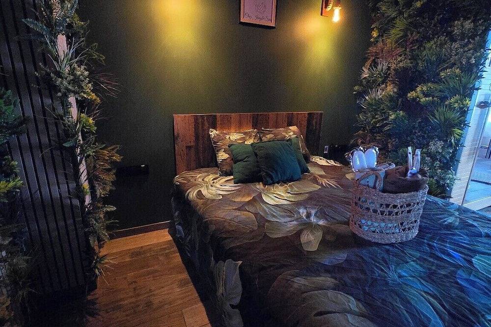 Ganze Wohnung, Jungle Spa Suite-Sauna & Spa in Château-Thierry, Aisne