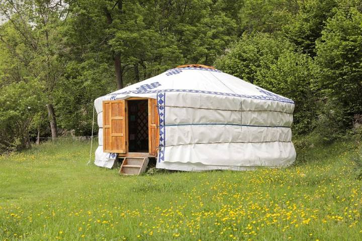 Tente pour 5 personnes, avec Terrasse ainsi que Jardin et Vue dans les Pyrénées-Orientales