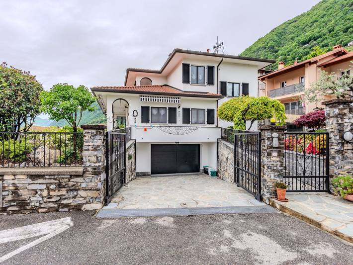 Appartamento per 2 persone, con giardino e vista lago a Lenno (Italia)