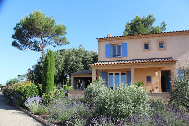 Gîte pour 6 personnes, avec piscine, adapté aux familles