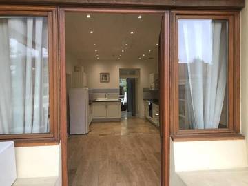 Gîte pour 6 personnes, avec terrasse dans Montret