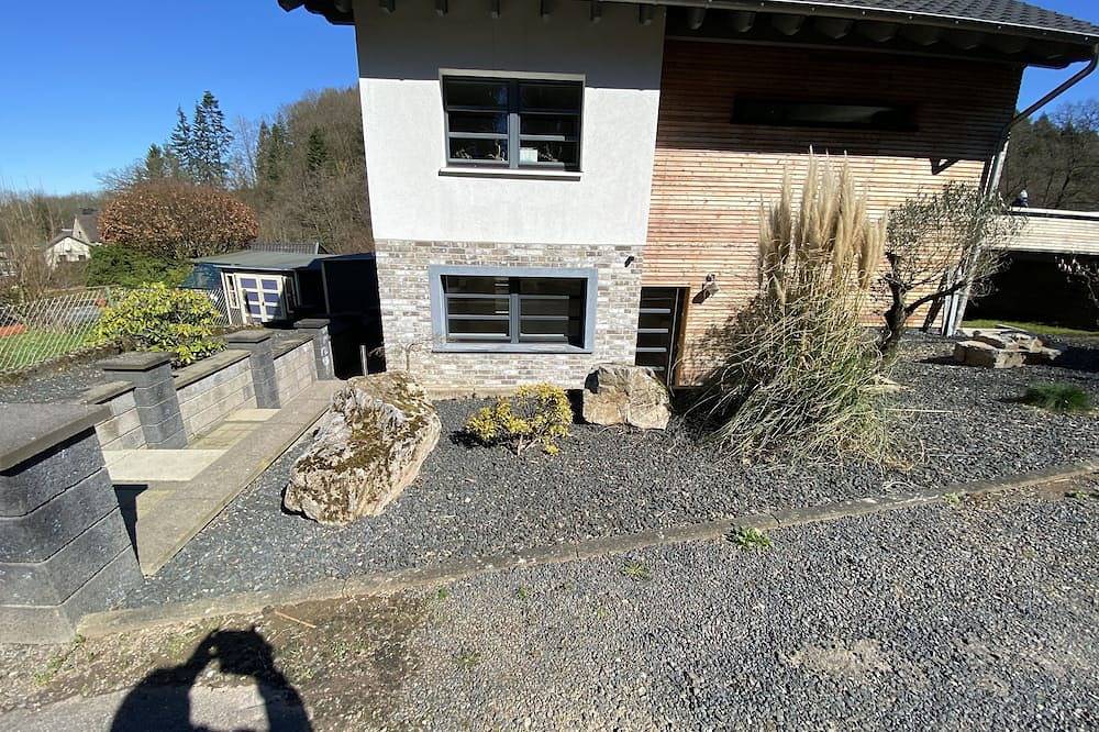 Ganze Wohnung, Ferienwohnung im Naherholungsgebiet direkt am Waldrand in Stolberg, Naturpark Hohes Venn-Eifel