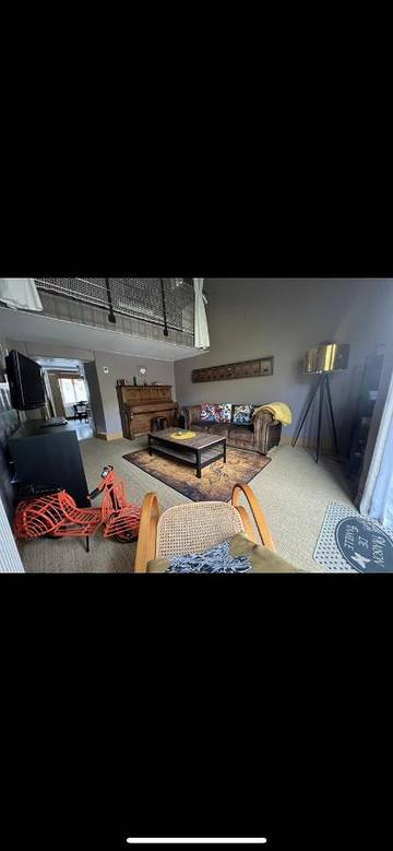 Gîte pour 3 personnes, avec terrasse à Les Hautes-Rivières