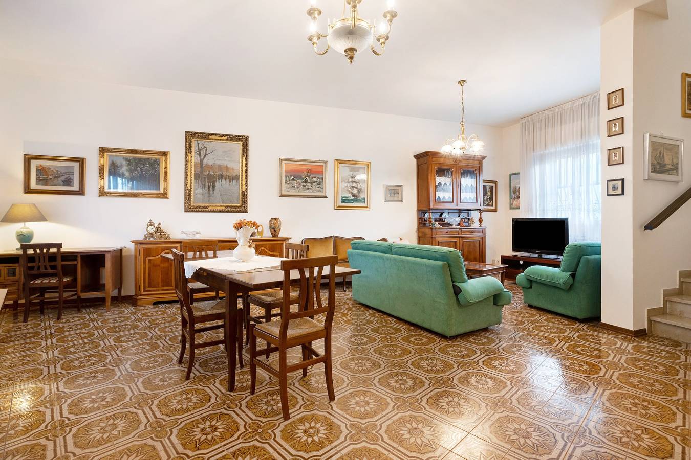 Holiday Home 'Casa Delle Ortensie' with Private Terrace, Private Garden and Wi-Fi in Torre del Lago Puccini, Viareggio