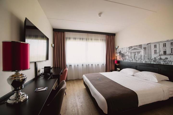 Hotel voor 3 personen, met Terras en Uitzicht in Roosendaal