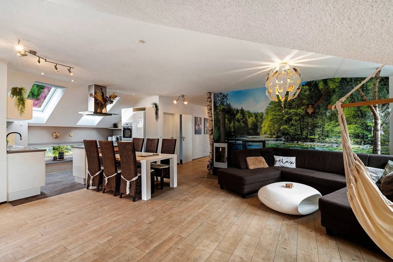Ganze Wohnung, Schwarzwaldloft mit Holzofen, Wintergarten, Balkon & Garten am Bach in Freudenstadt, Mittlerer Schwarzwald