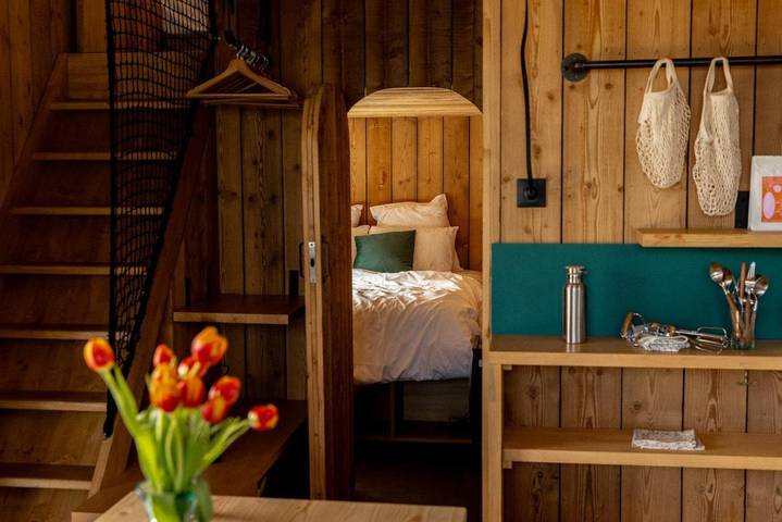 Camping pour 4 personnes, avec Terrasse et Jacuzzi ainsi que Jardin et Piscine