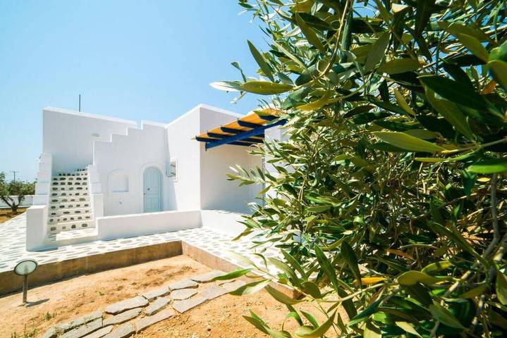 Holiday rental for 6 people, with Balcony and Terrace as well as Garden in Paros