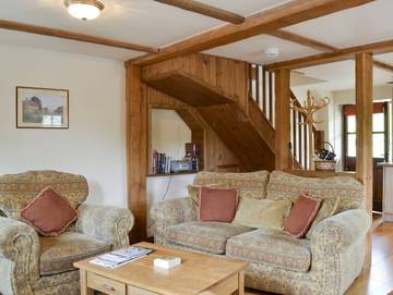 Log Cabin for 4 People in East Meon, Hampshire, Photo 3