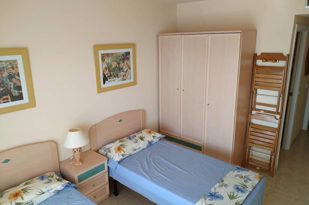 Ganze Wohnung, Miami Playa: Ferienwohnung - 3   Räume - 4/6   Personen in Cala dels Penyals (Miami Playa), Miami Playa