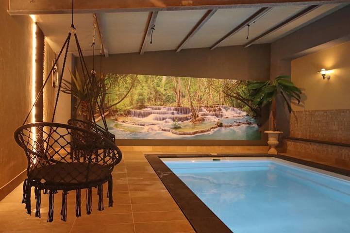 Ferienhaus für 25 Personen, mit Whirlpool und Garten sowie Sauna, mit Haustier