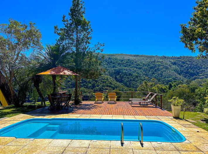 Casas e apartamentos de temporada para 4 pessoas, com sauna e balcão e ainda jardim em Petrópolis