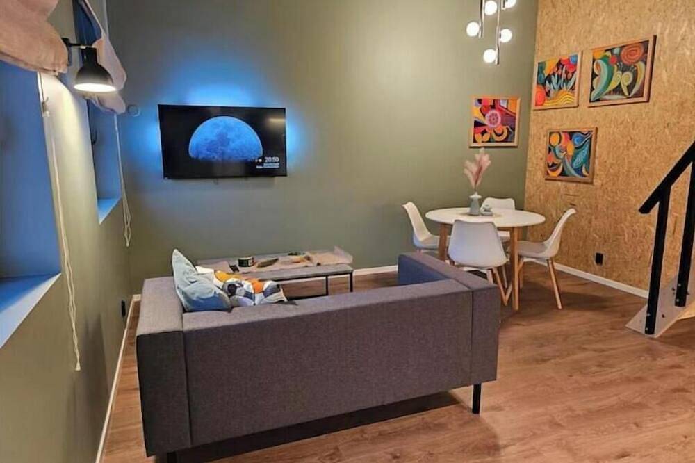 Ganze Wohnung, Unique and comfortable apartment with free parking in Spydeberg