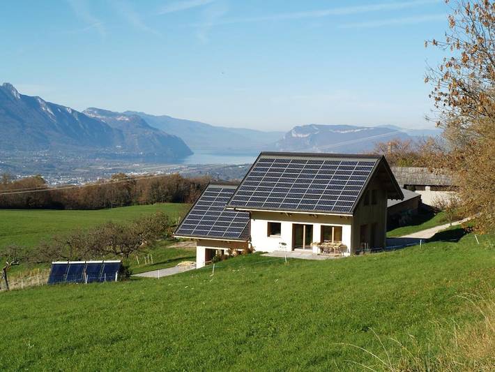 Gîte pour 6 personnes, avec Terrasse à Montagnole