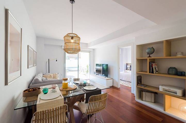 Appartement de vacances pour 5 personnes, avec terrasse et piscine, animaux acceptés - 1