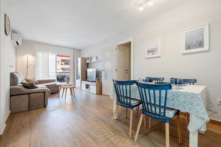 Apartamento entero, Apartamento 'David Bujalance, Cunit' con balcón y Wi-Fi in Cunit, Penedes DO