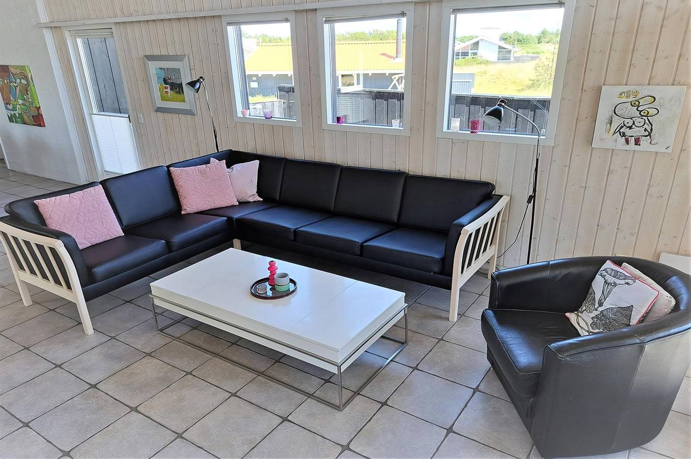 Stunning home in Hvide Sande w/ Sauna, Wifi and 4 Bedrooms in Bjerregård, Holmsland Klit