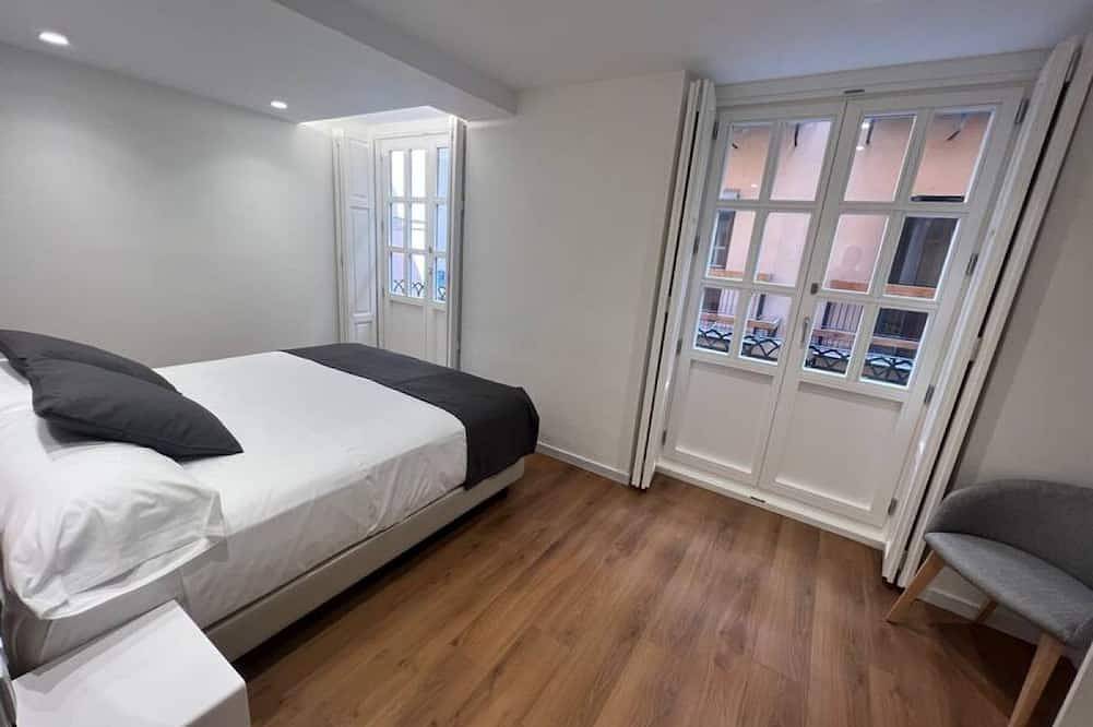 Old Town Flats Casa del Bisbe Premium in Valencia City Centre, Valencia