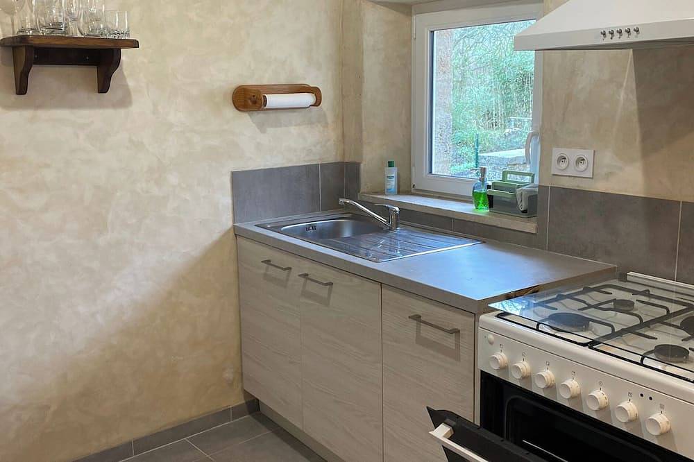 One-bedroom gîte for 2 people in modern conversion. Well-equipped in Vindefontaine, Coutances y alrededores