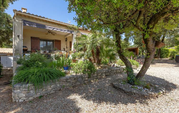 Apartamento de lujo con piscina y parking en Bédarrides in Bédarrides, Vaucluse