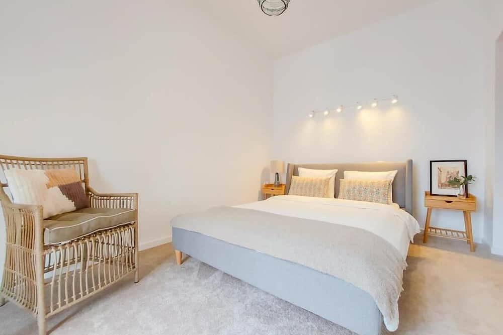 Ganze Wohnung, Serene 1-bedroom apartment with charming balcony in the heart of Giant Mountains in Jelenia Góra, Sudeten (Polen)