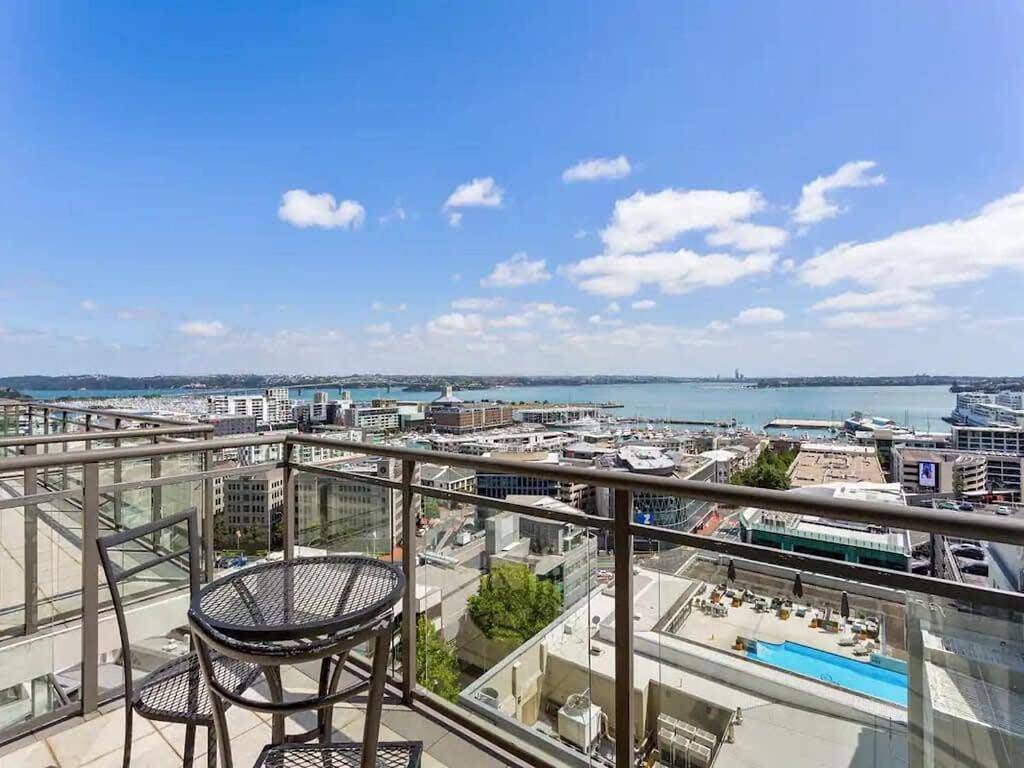 Entire apartment, Stunning studio -Gym, Pool & Parking Zodiak Stays in Auckland, Auckland Council