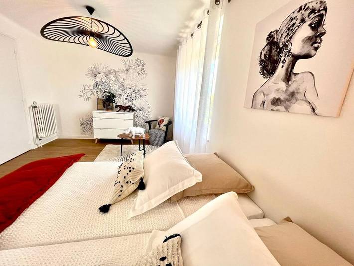 Location de vacances pour 9 personnes, avec terrasse et jardin à Baye - 3