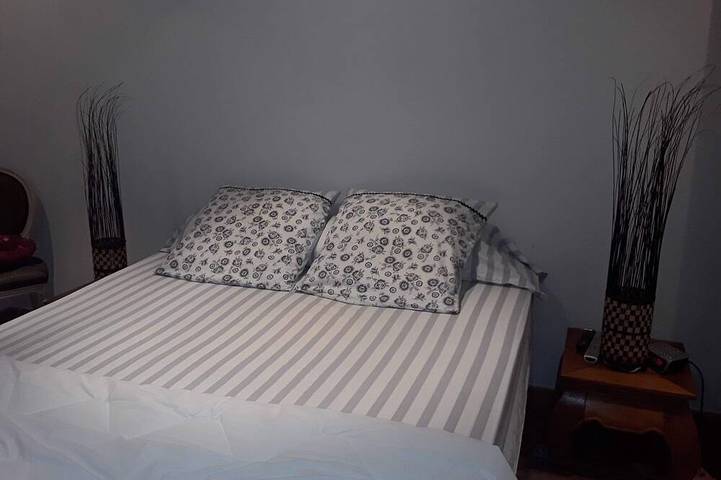 Location de vacances pour 8 personnes, avec terrasse et jardin à Cuges-les-Pins - 4