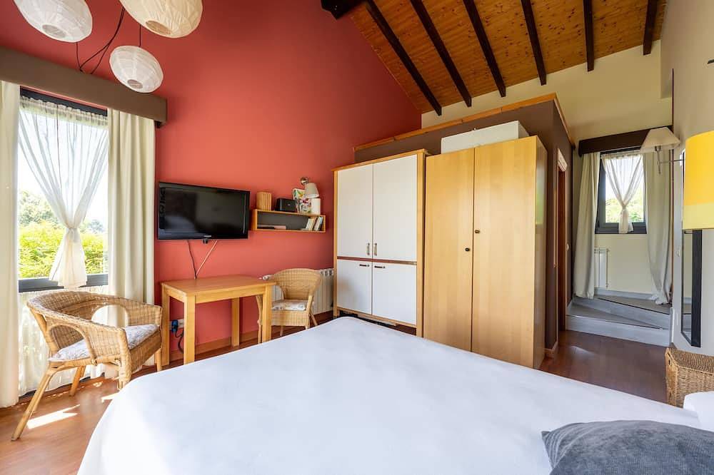 Ganze Wohnung, Estudio. Marea baja in Villaviciosa, Costa Verde (Spanien)